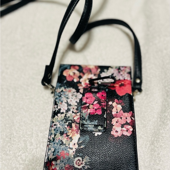 Floral card and phone case - Picture 2 of 3